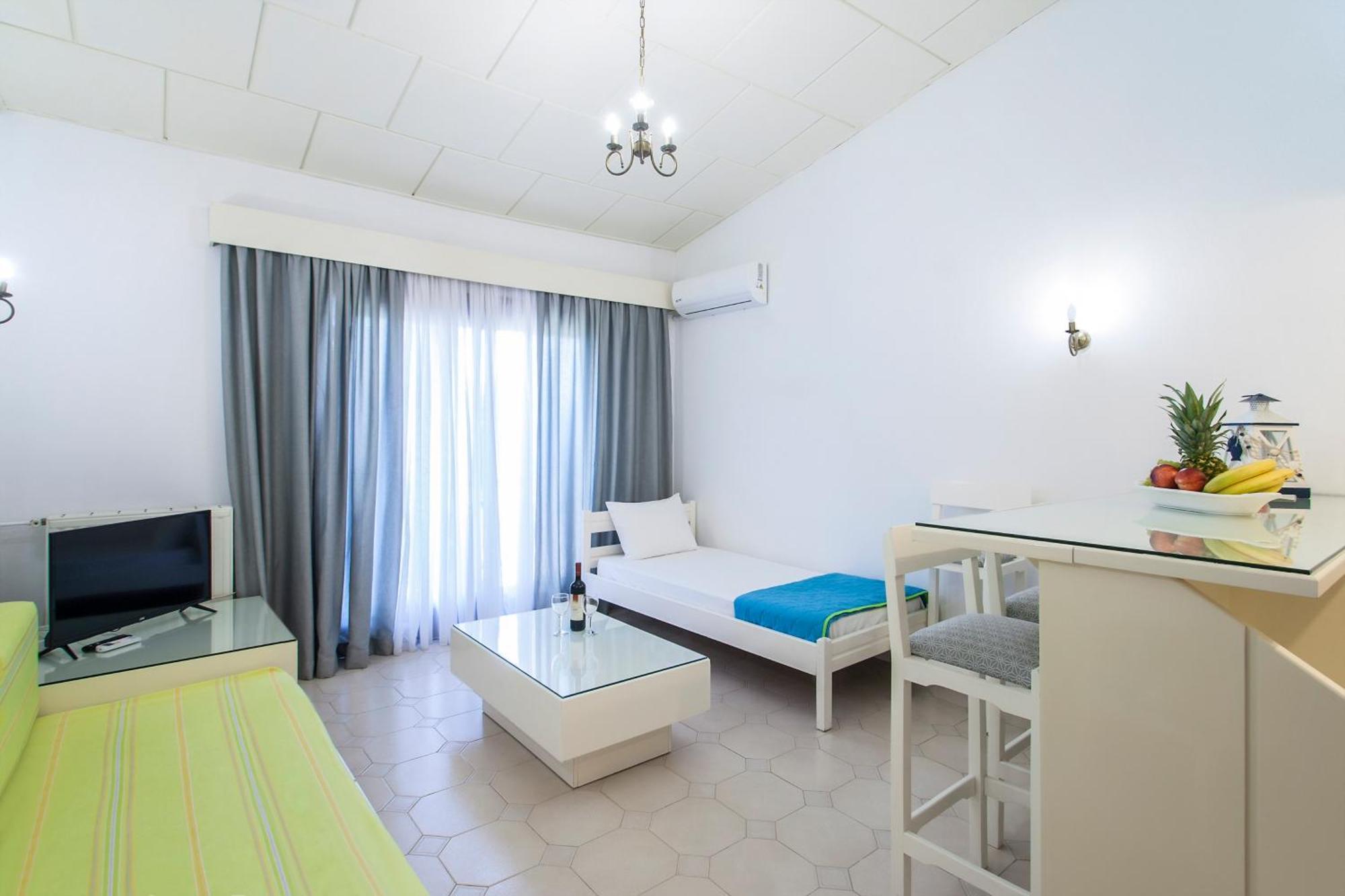 Chrissomalli Sofia Studios Skiathos Town Exterior photo