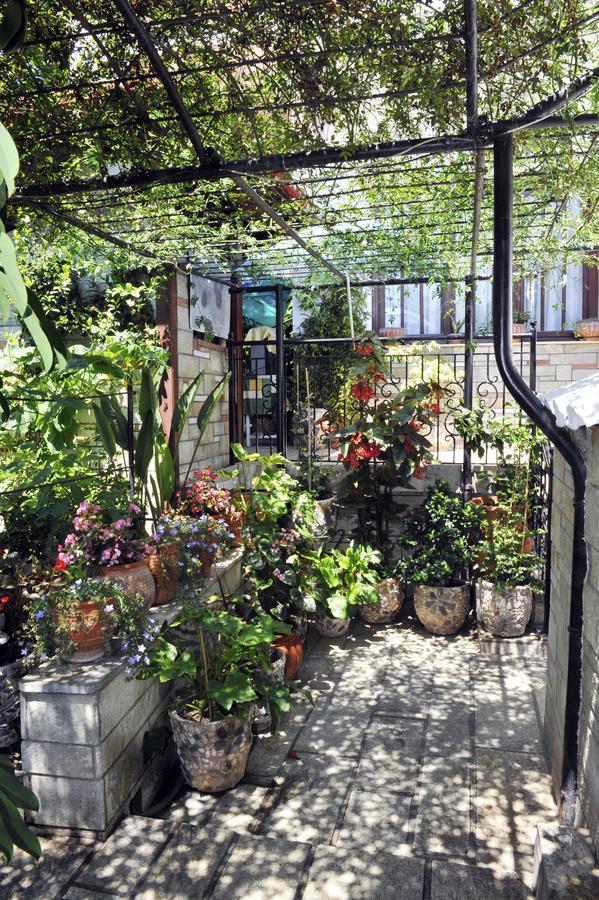 Chrissomalli Sofia Studios Skiathos Town Exterior photo